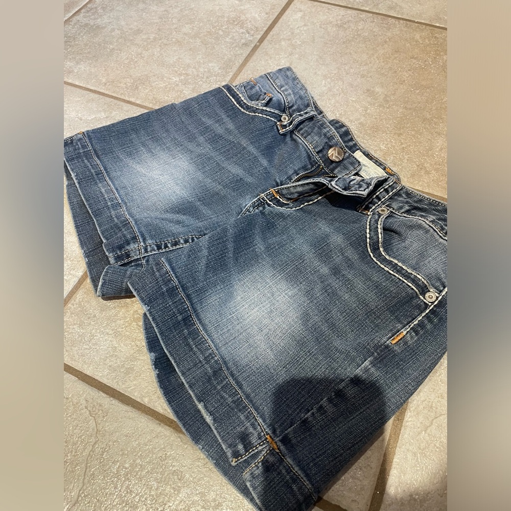 Maurice Jean Shorts